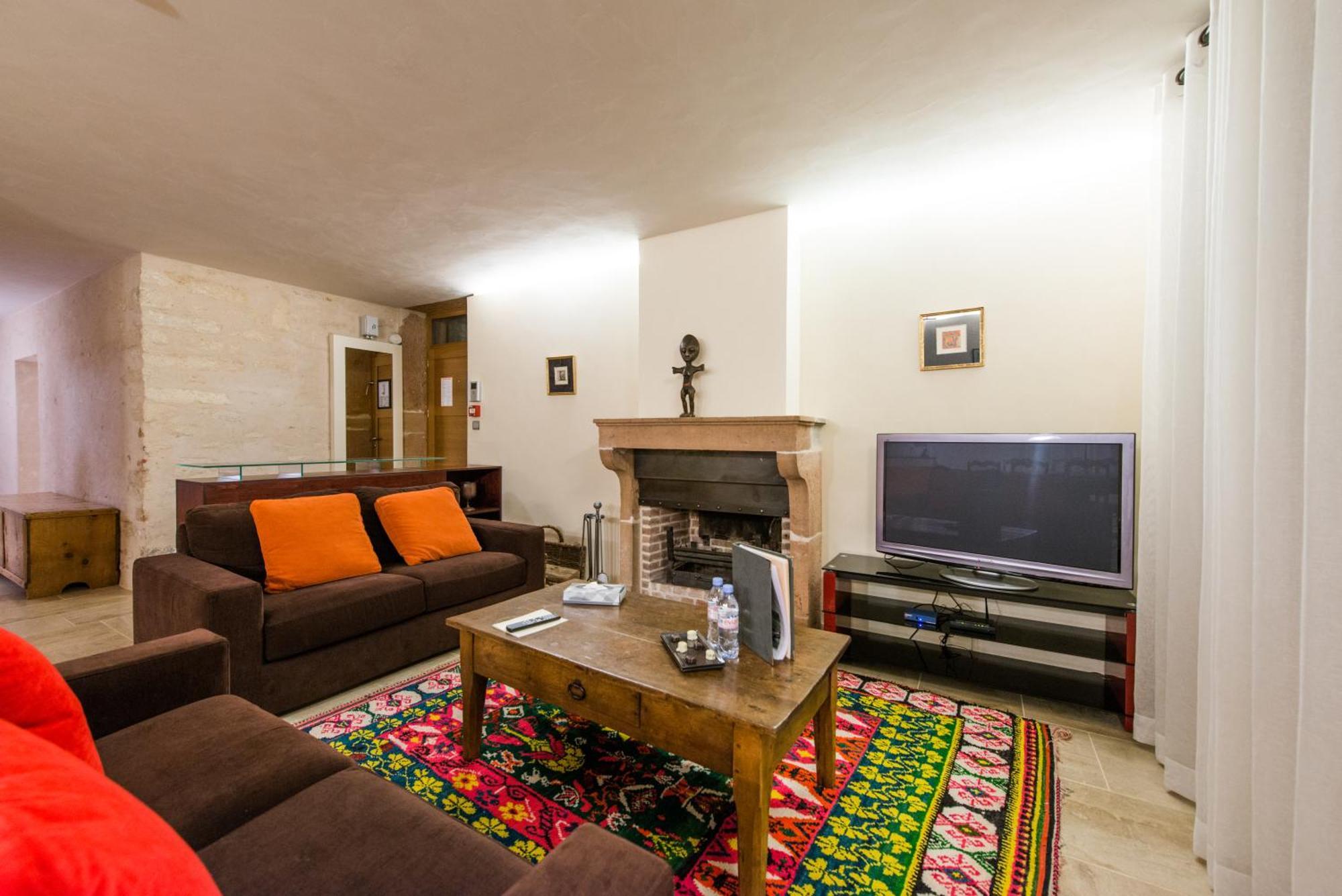 Hotel-Restaurant Le Chateau De Besseuil, Macon Nord - Teritoria クレッセ エクステリア 写真
